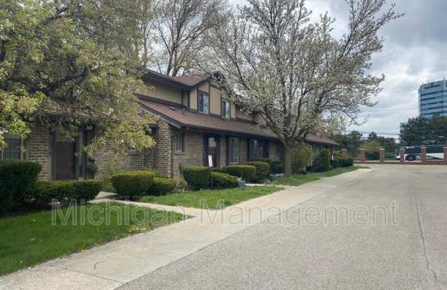 28129 Franklin Rd - 28129 Franklin Road, Southfield, MI 48034