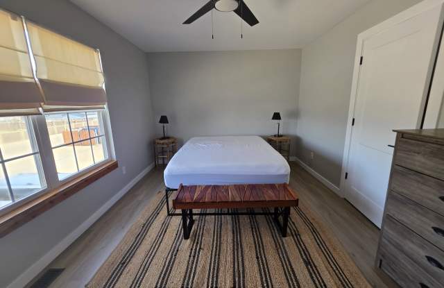 2402 Southeast Jayel Terrace - 2 photos photos