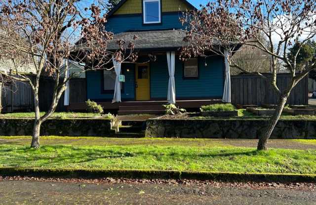 Character-Filled 3 BD Vancouver Home Near Uptown photos photos