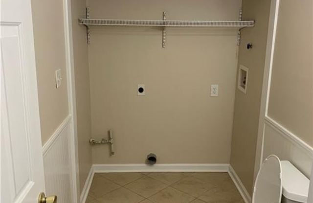 524 Stuart Circle Gallery 2
