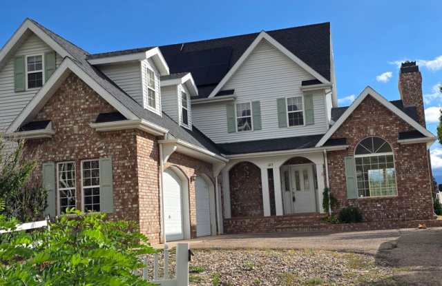 Exceptional New Harmony Home with Stunning Views & 2.75 Acres Gallery 3