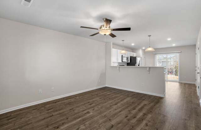 1045 Peony Lane Gallery 2