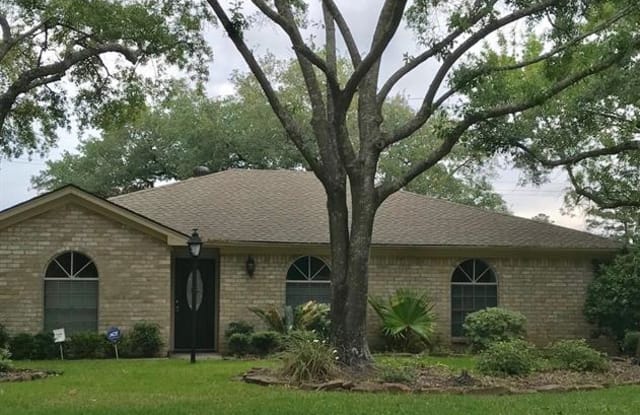 602 Crestwood Drive - 602 Crestwood Drive, Shenandoah, TX 77384