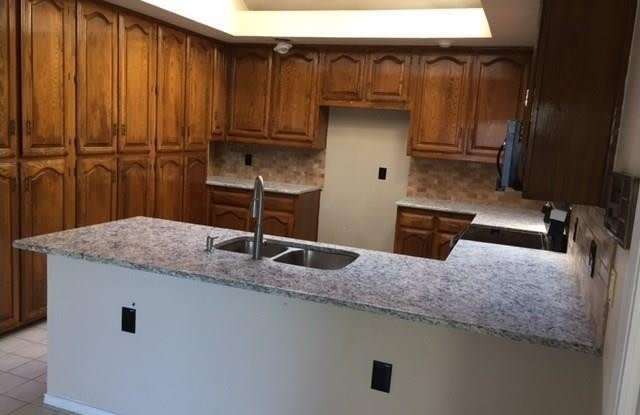 1603 Railhead Place Gallery 3