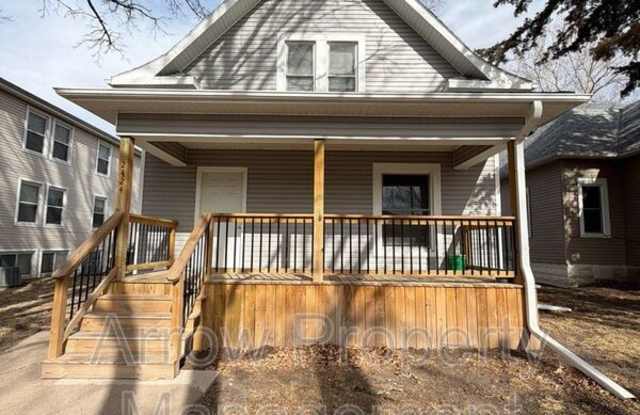 2424 W Street photos photos