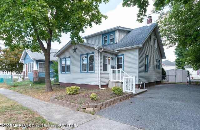 107 Elm Street photos photos
