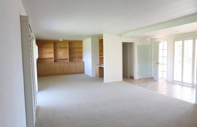 5796 Encina Rd Gallery 2