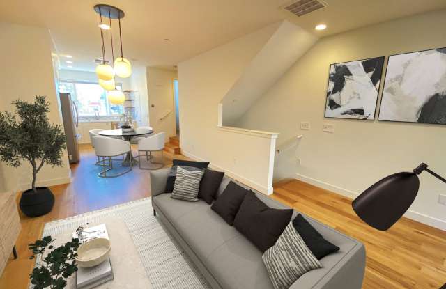 Advent - Three Story Townhome W/ Attached Garage Low Deposit! photos photos