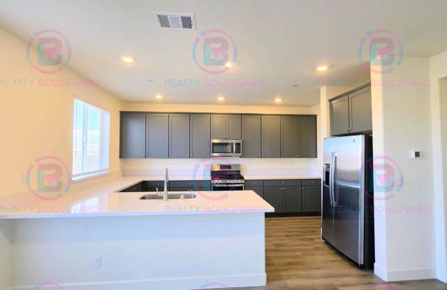 HALF MONTH FREE!! Home in the Five Ridges Community 4 Bedroom 3 Bathroom 2 Car Garage With Loft Gallery 4