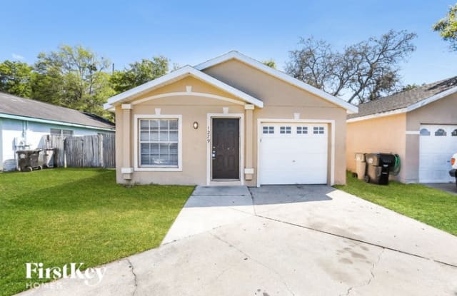 1279 Cleveland Avenue - 1279 Cleveland Avenue, Apopka, FL 32703