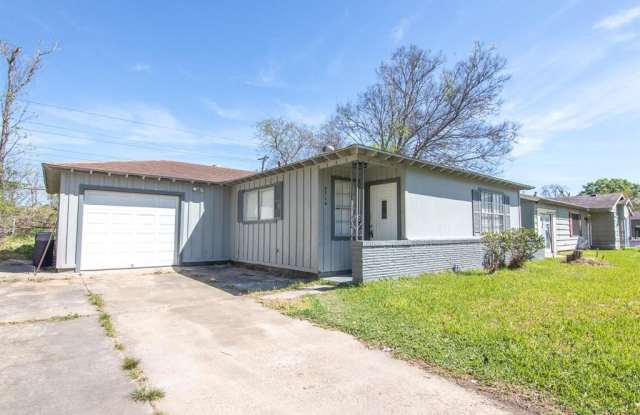 3714 Ridgemont Drive photos photos