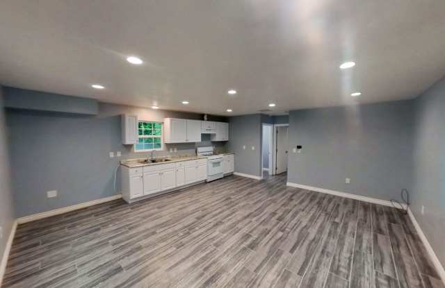 1 Bedroom 1.5 bath Unit Available Now! photos photos
