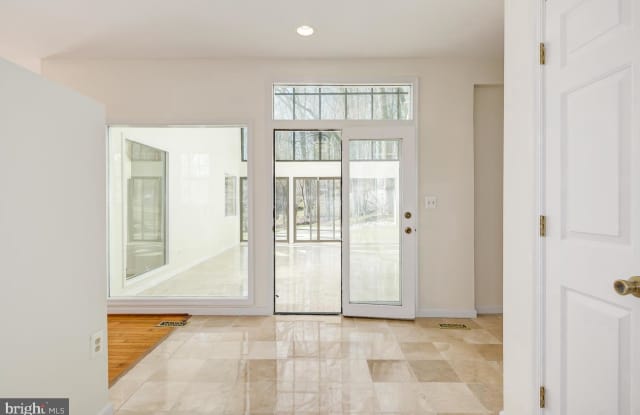6808 BRADLEY BOULEVARD Gallery 3