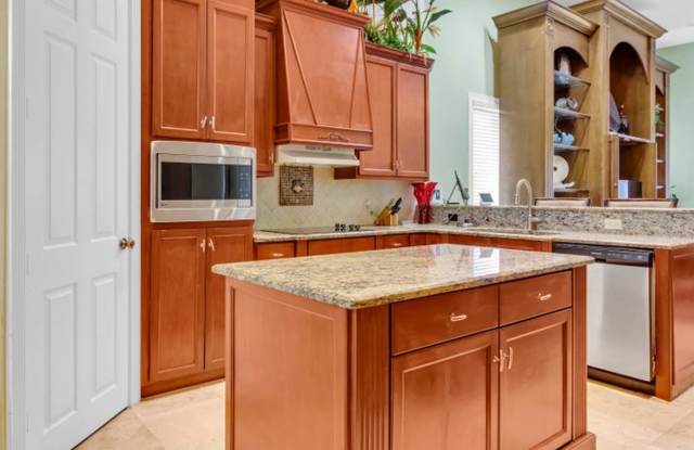 12121 70th Place N, The Acreage  (Unincorporated) , FL 33412 - 1449 photos photos