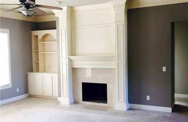 2785 Boardwalk Court Gallery 2
