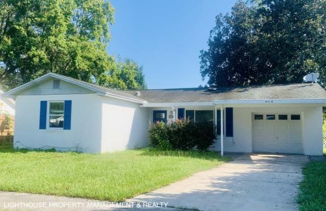 985 Frost Street East photos photos