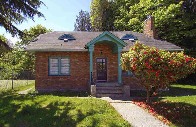 314 E 2nd Street - 314 East 2nd Street, Port Angeles, WA 98362