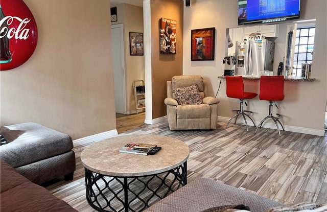 4635 West 137th Place Gallery 4