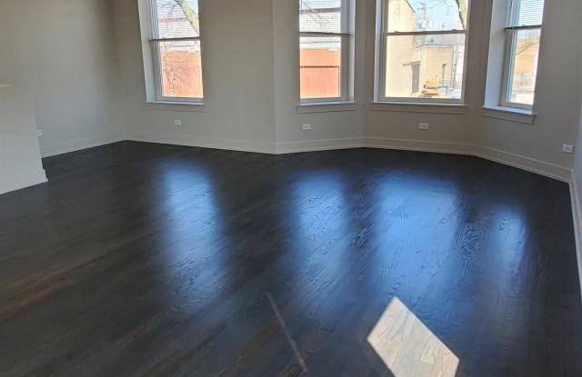 2735 West Flournoy Street - 1 Gallery 3