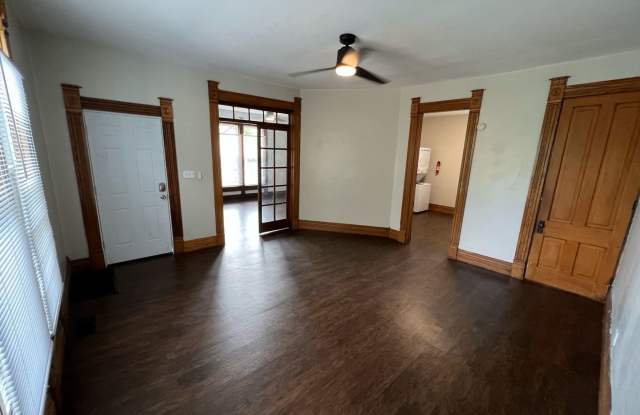 700 W Powers St photos photos 700 W Powers St photos photos