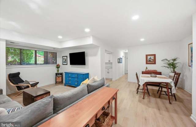 55 SKYHILL Road Gallery 2