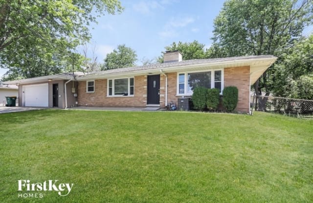 913 South Hugh Street - 913 South Hugh Street, Plano, IL 60545