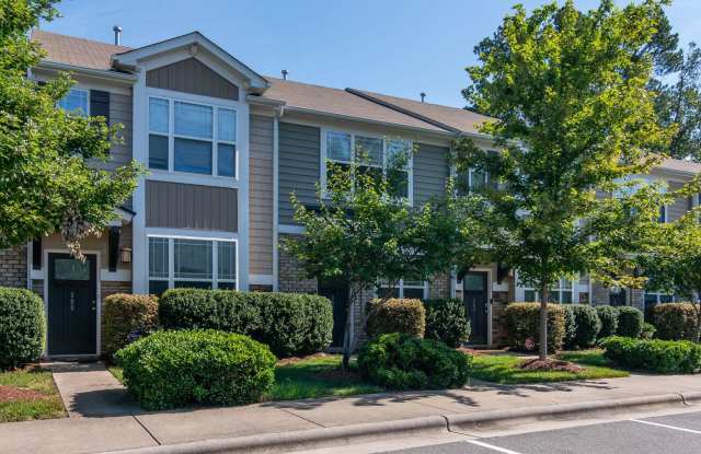 Available Now! Cozy 2 bedroom townhome nestled in Brightleaf At The Park Gallery 4
