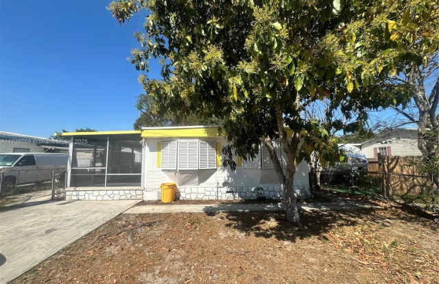 11869 W Sandalfoot Blvd W photos photos
