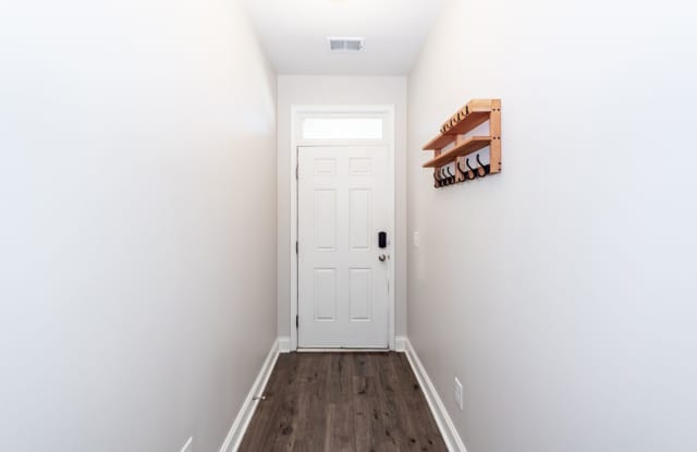 3 Bedroom, 2.5 Bathroom Townhome in The Park at Rivers Edge - North Charleston Gallery 4