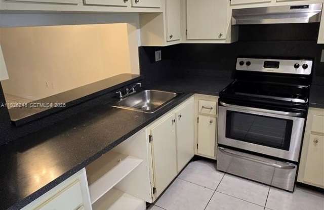 13952 NE 4th Ave photos photos