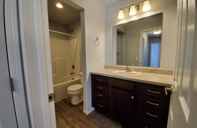 408 North Sioux Boulevard - 7 Gallery 4