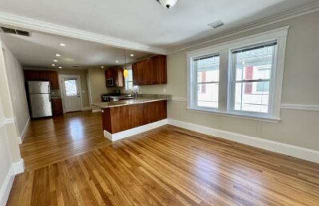 7 Willoughby St - 7 Willoughby Street, Boston, MA 02135