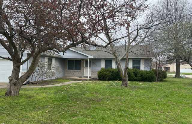 OPEN FLOOR PLAN AVAILABLE NOW!! photos photos