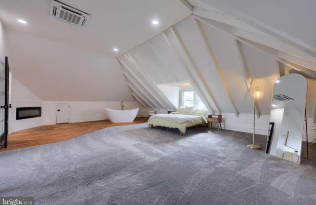 136 E HARRISBURG Avenue photos photos