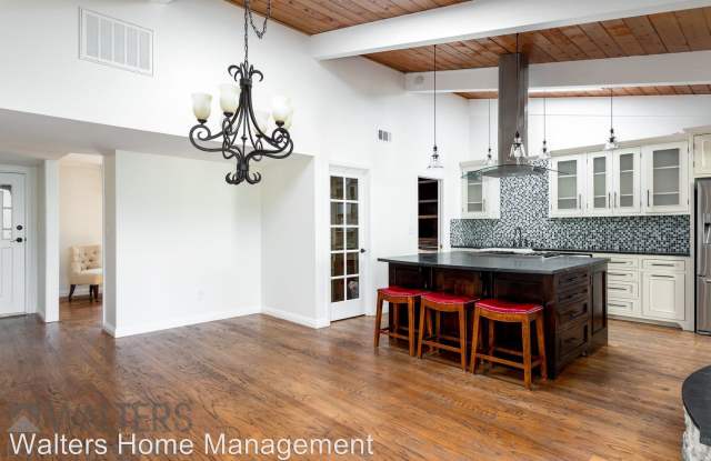 12832 Stone Canyon Road Gallery 2