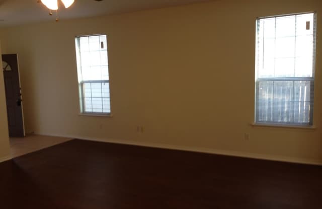 1812 BAYLAND ST Gallery 4