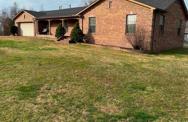 Country Living Close In- Eads, TN 3 BR/2.5 BA with 1.6 Acres photos photos