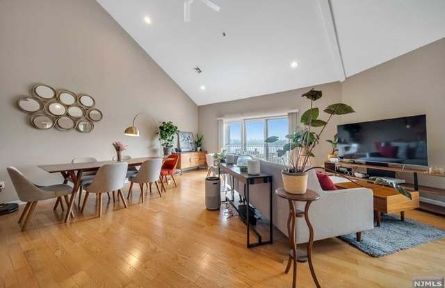 46 Legend Hills Drive - 46 Legend Hills Drive, Edgewater, NJ 07020