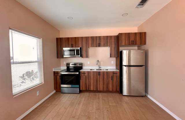 3109 W Kenwood St photos photos