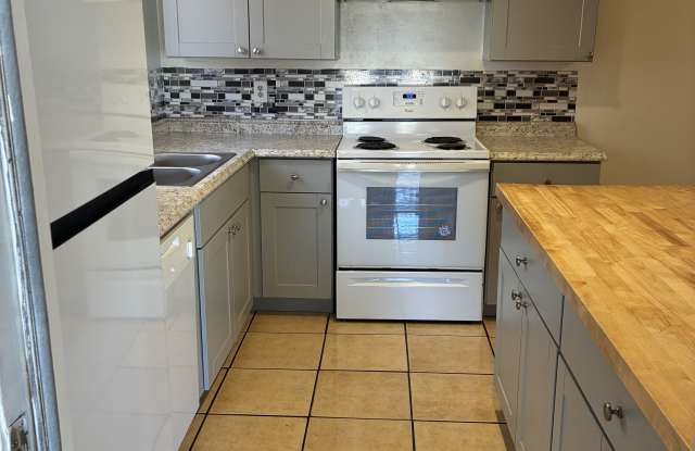 6516 Mohawk Street Unit C Gallery 2