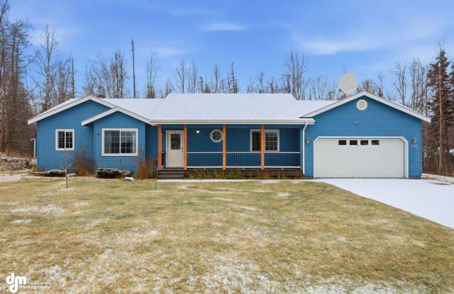 3 BEDROOM | 2 BATHROOM | 2 CAR GARAGE - 716 North Pine Ridge Loop, Wasilla, AK 99623