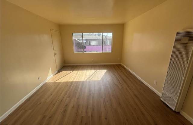 7118 West Boulevard Gallery 2