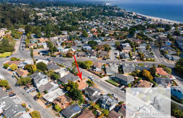 Monthly Rental Opportunity: Charming Single-Level Beach Bungalow Steps from State Park Beach, Dining, and More - 210 Center Avenue, Seacliff, CA 95003