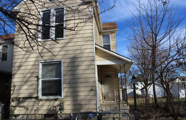 2 Bedroom single family home. Gallery 3