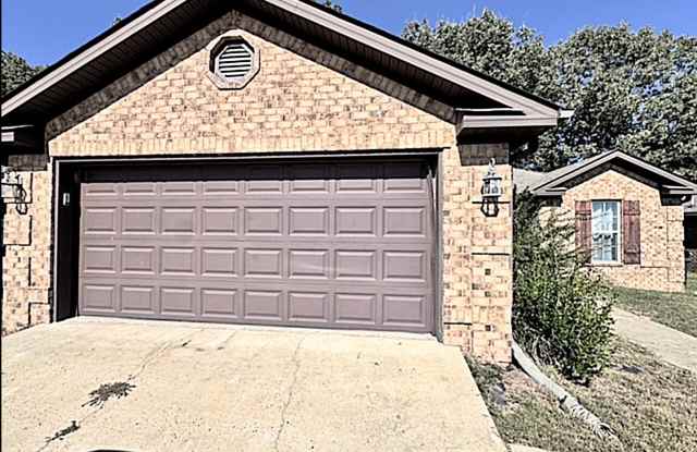 3 Bedroom, 2 Bathroom Home - 4784 Wildwood Lane, Jonesboro, AR 72401