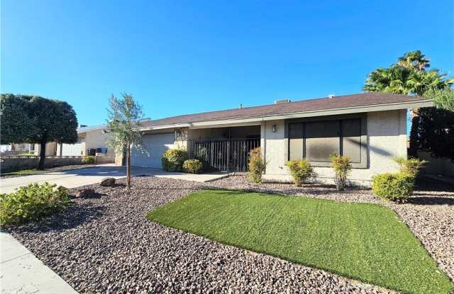 5194 Golden Spring Avenue Gallery 2
