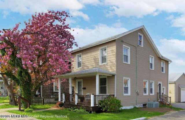 612 Sylvania Avenue photos photos