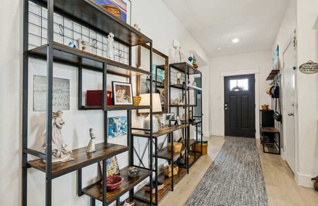 GORGEOUS 4-BEDROOM ONE STORY IN BROOKSTONE CREEK Gallery 4