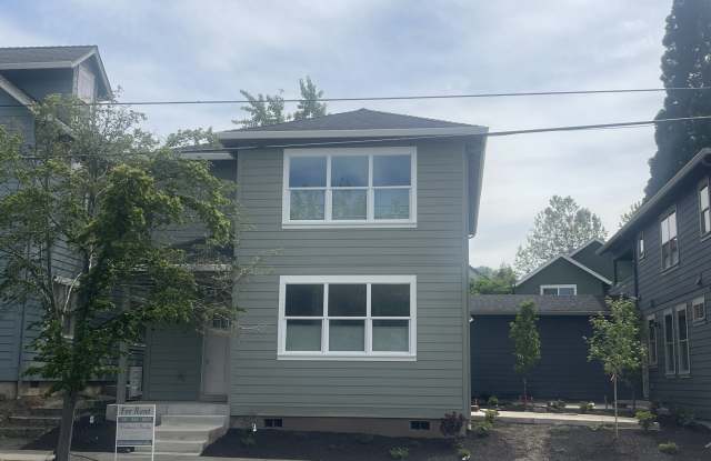 322 Talent Avenue - A Gallery 1
