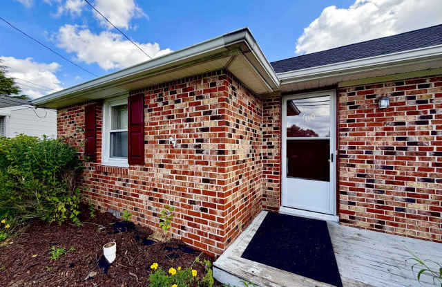 610 Shore Road Gallery 2